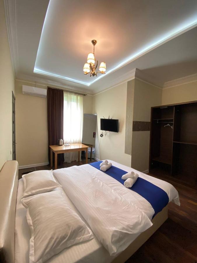 Guest House Kobuleti On Aghmashenebeli Екстер'єр фото