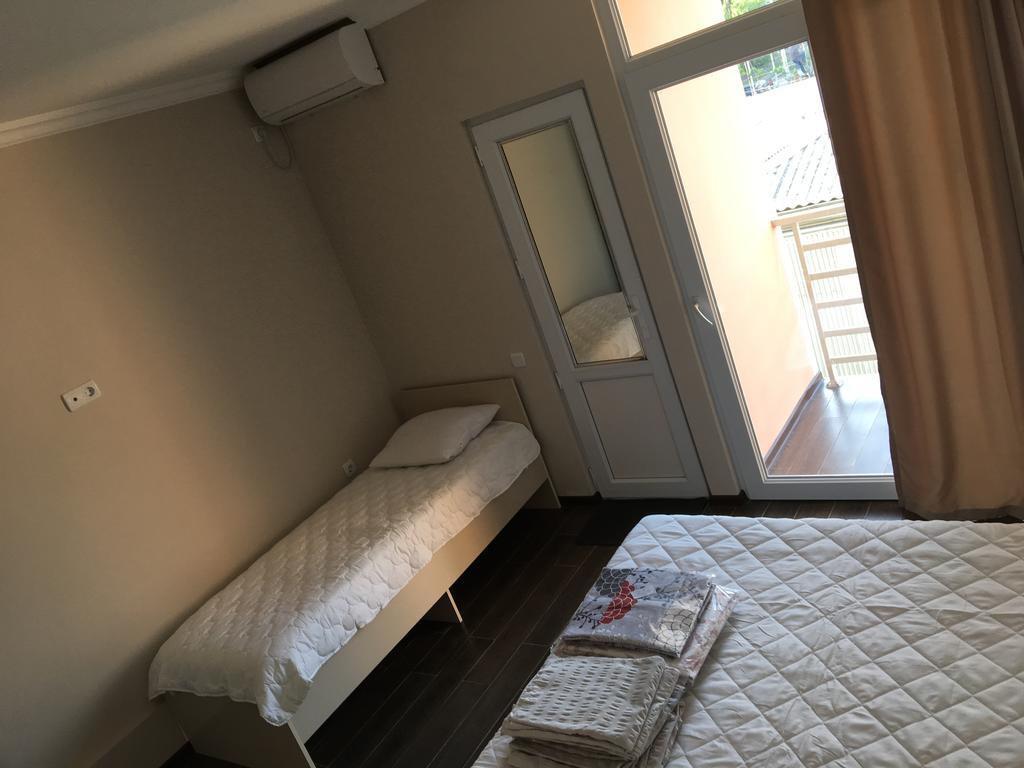 Guest House Kobuleti On Aghmashenebeli Екстер'єр фото