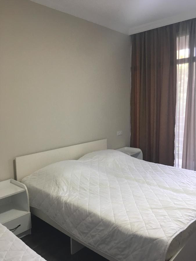 Guest House Kobuleti On Aghmashenebeli Екстер'єр фото