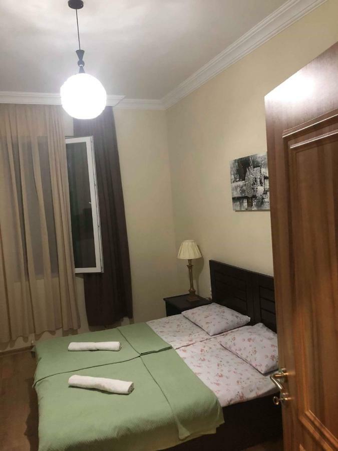 Guest House Kobuleti On Aghmashenebeli Екстер'єр фото