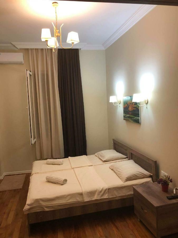 Guest House Kobuleti On Aghmashenebeli Екстер'єр фото